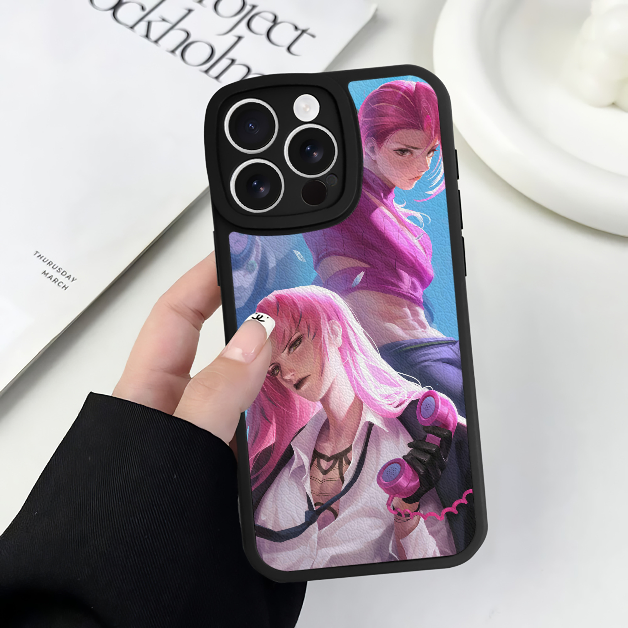 （画像用） ジョジョの奇妙な冒険 JoJo's Bizarre Adventure 【iPhone 16シリーズ対応】シリコンスマホケース（レザー調） 材質：シリコン